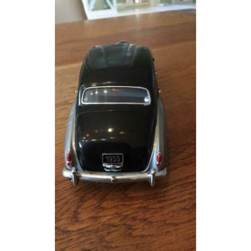 Franklin Mint 1955 rolls Royce silver cloud