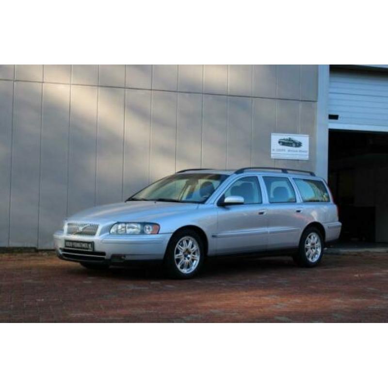 Volvo V70 2.4 D5 AUTOMAAT YOUNGTIMER BTW AUTO (bj 2004)
