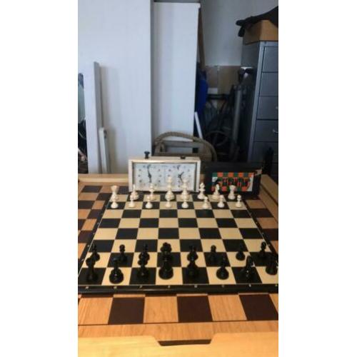 Te koop schaakspel