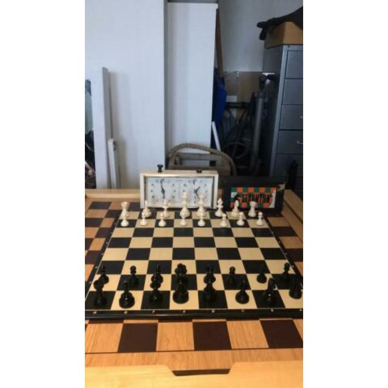 Te koop schaakspel