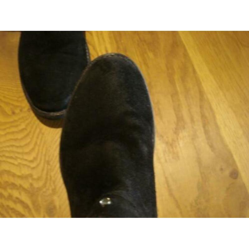 Bijna nieuwe suede laarsjes v. F+ maat 38