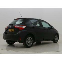 Toyota Yaris 1.5 Hybrid Design | Pre crash safety system | L