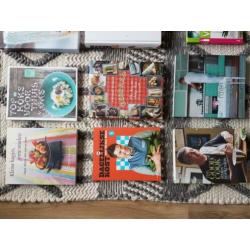 Diverse kookboeken, o.a. Italiaans, tapas, vietnamees