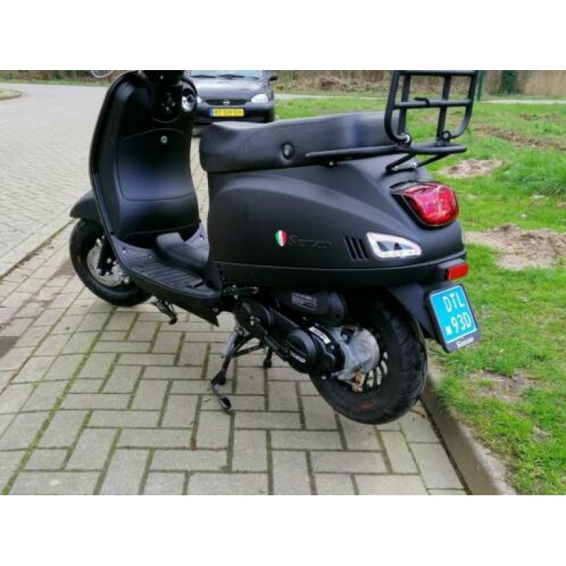 Senzo riva lux 2019 euro4 met slechts 447km