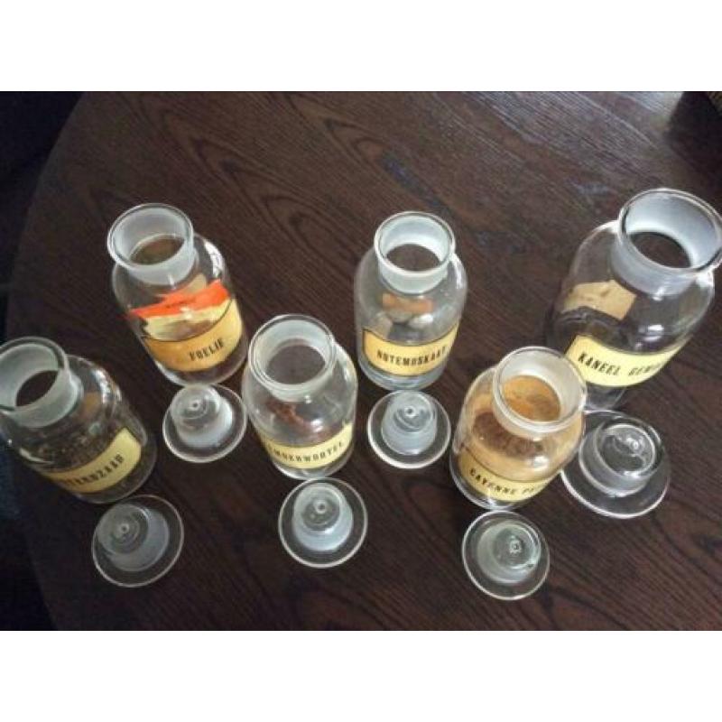 Oude (antieke) apothekerspotten 6 stuks
