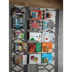 Diverse kookboeken, o.a. Italiaans, tapas, vietnamees
