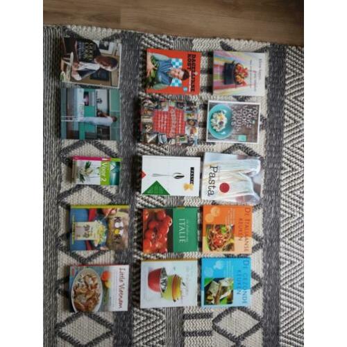 Diverse kookboeken, o.a. Italiaans, tapas, vietnamees