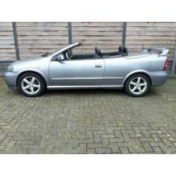 Opel Astra 1.8 16V FULL OPTION MET NIEUWE SOFTTOP