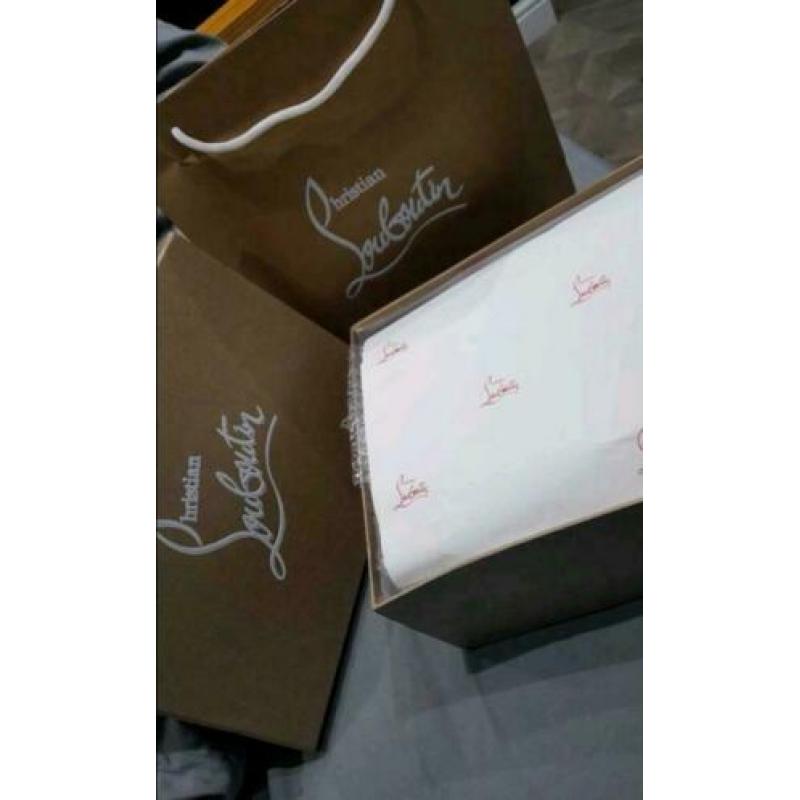 Louboutin High Top Suède Sneakers ALLE MATEN LEVERBAAR