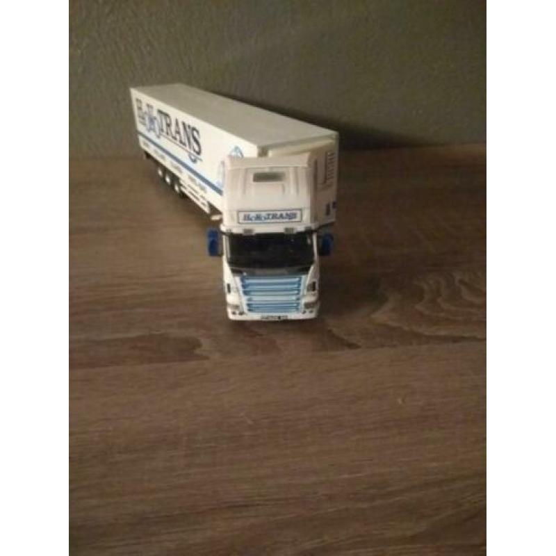 Ik hep een SCANIA van LION CAR 1:50