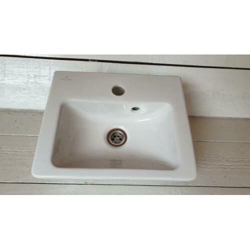 VIlleroy & boch wasbak compleet met kraan en sifon
