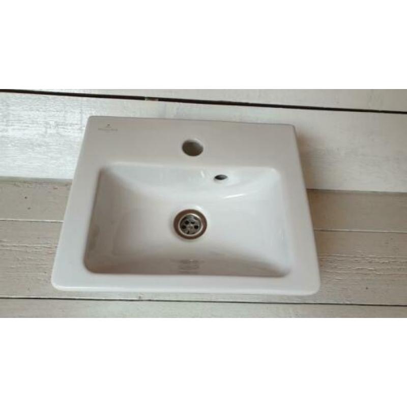 VIlleroy & boch wasbak compleet met kraan en sifon