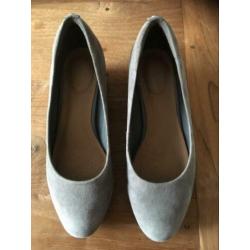 Grijze pumps maat 36