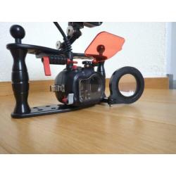 Hugyfot onderwaterhuis Pro+ met GoPro 4 en 2 x Weefine 2800