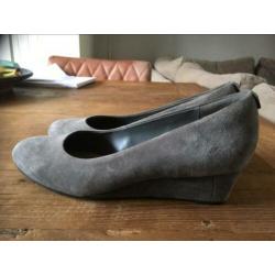 Grijze pumps maat 36