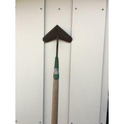 Te koop schoffel.