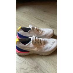 Nike epic react 37.5 (6.5) in doos, zo goed als nieuw
