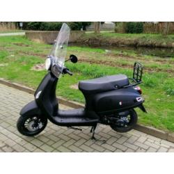 Senzo riva lux 2019 euro4 met slechts 447km