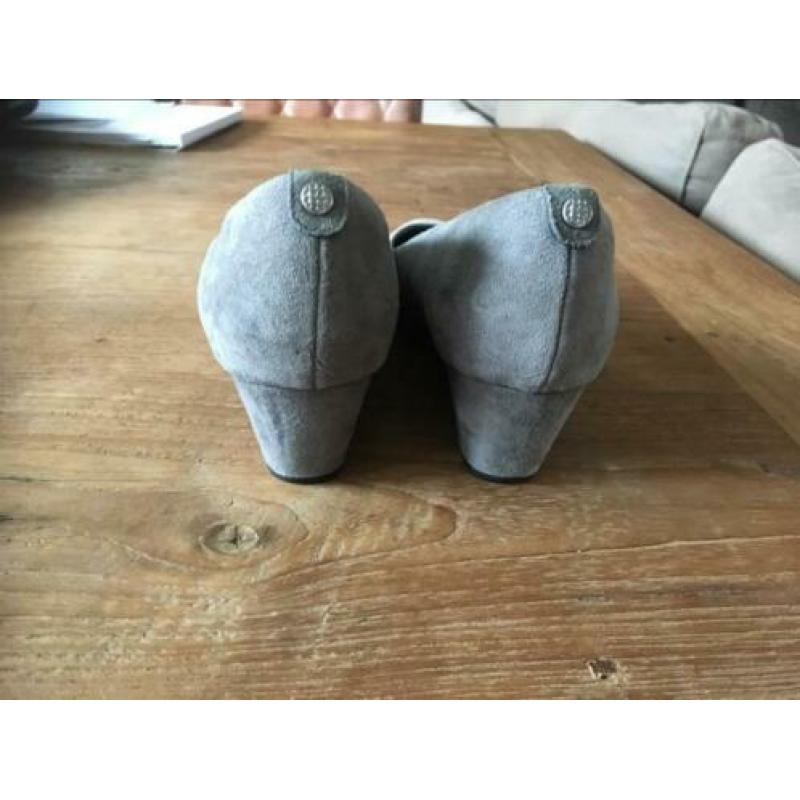 Grijze pumps maat 36