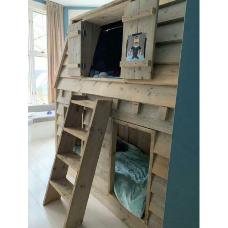 Steigerhout stapelbed huisje