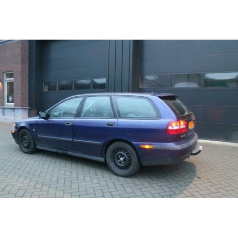 Volvo V40 2.0 Europa AUTOMAAT! Stoelverw Airco Dakrail Nieuw