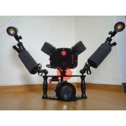 Hugyfot onderwaterhuis Pro+ met GoPro 4 en 2 x Weefine 2800