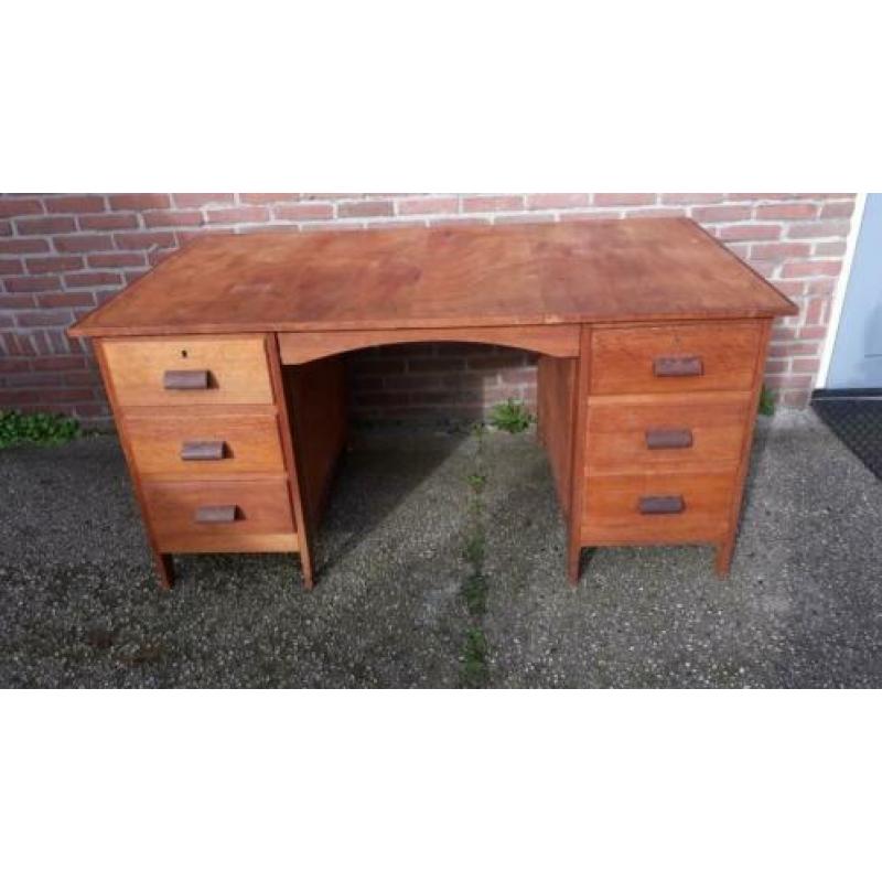 Antiek bureau vintage