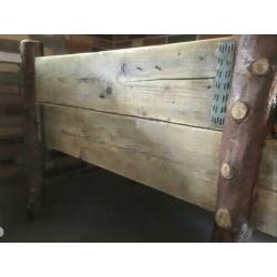 Stoer peuterbed, steigerhout, boomhut