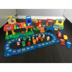 Vtech Smartville treinstation met veel dieren en accessoires