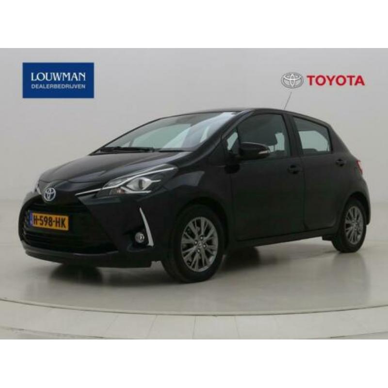 Toyota Yaris 1.5 Hybrid Design | Pre crash safety system | L