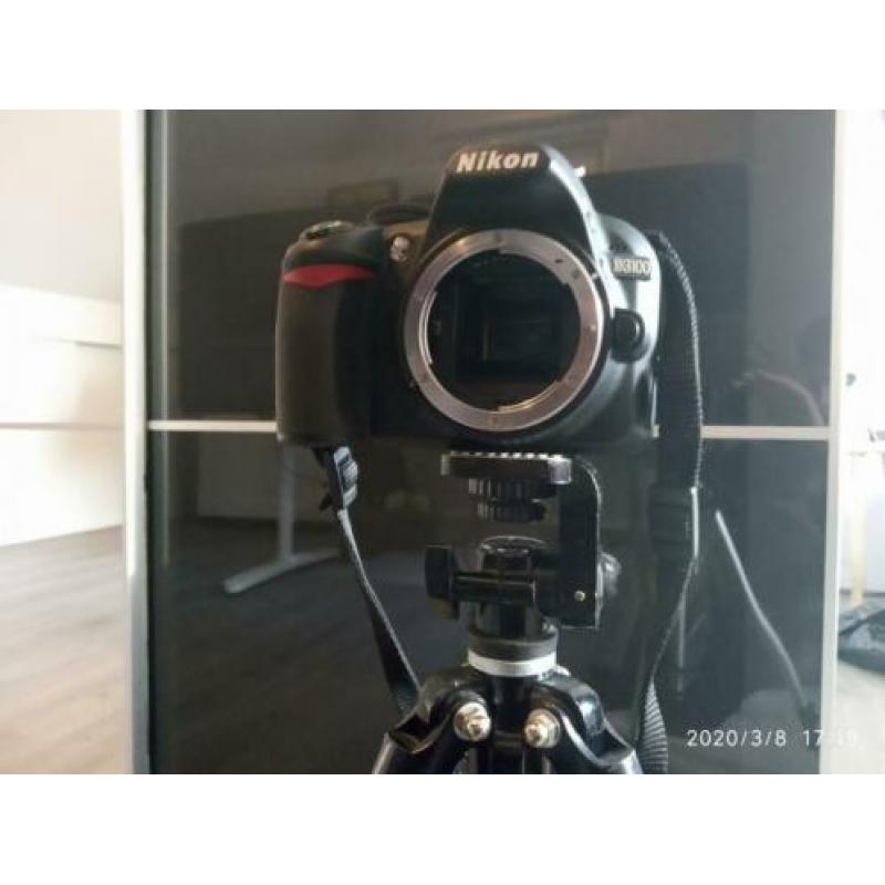 nikon d3100 met lens en andere extras (nooit gebruikt)