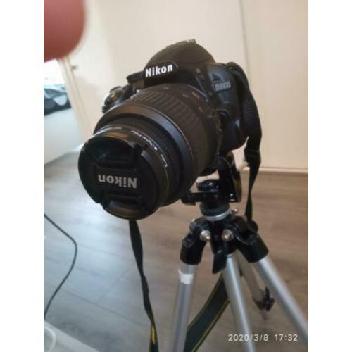 nikon d3100 met lens en andere extras (nooit gebruikt)