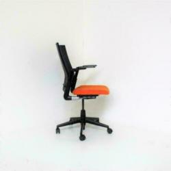 Ahrend 2020: Oranje/Zwart, Bureaustoelen/Burostoelen.