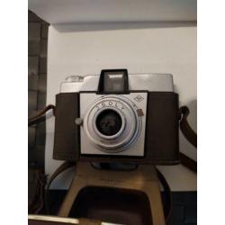2 mooie oude analoge agfa camera's.