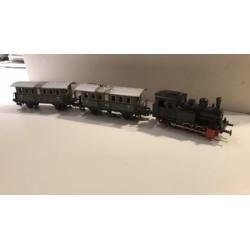 Marklin 3029 tenderloc met 2 personen wagons h0