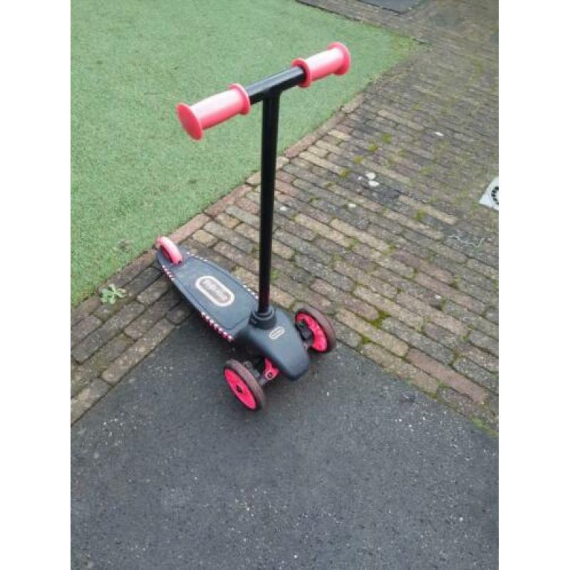 Little Tikes Learn to Turn Scooter Roze - Step