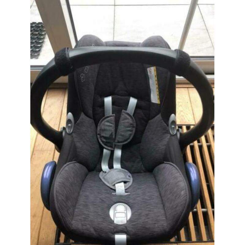 Maxicosi Cabriofix + accessoires