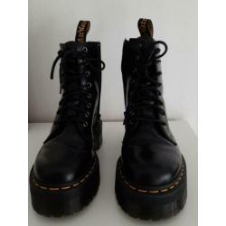 Te koop dr. martens schoenen, mt 38