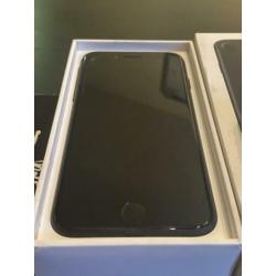 IPhone 7 32GB met nieuwe oortjes en hoesje te koop!