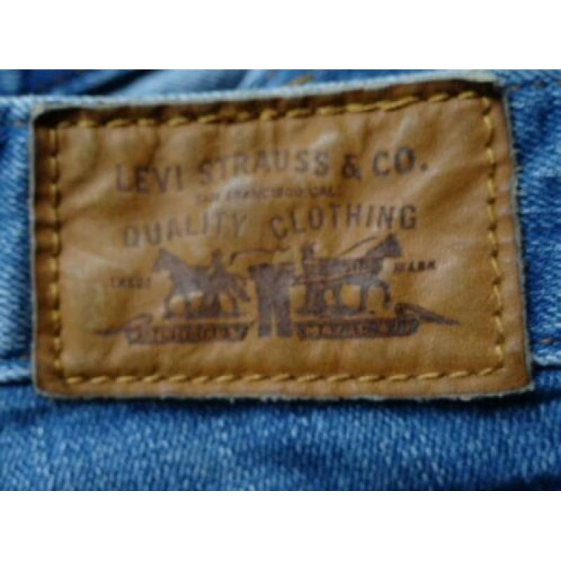 Levi's mid Rise boot 553 mt 44 (36) (strech)