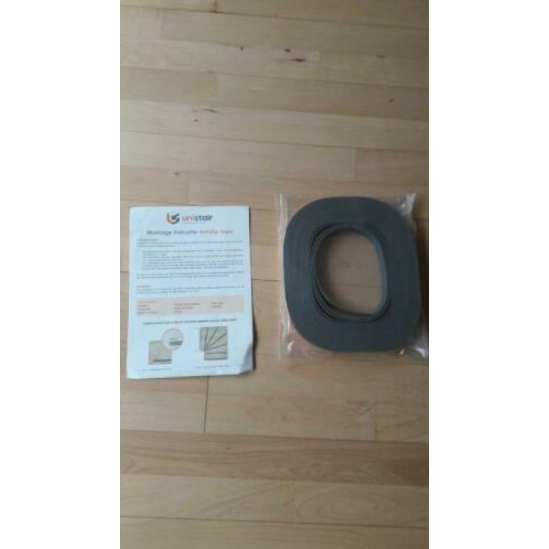 Antislip rubber trap strip zelfklevend 28mm Grijs 15 meter N