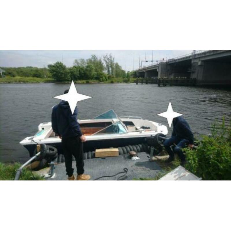 bowrider glastron