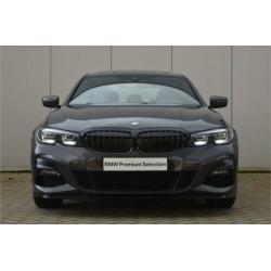 BMW 3 Serie 320i Executive M-Sport | M-Performace Diffusor &