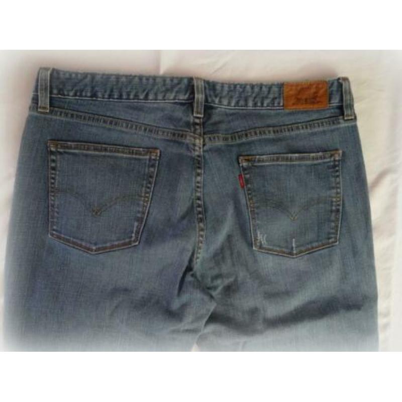 Levi's mid Rise boot 553 mt 44 (36) (strech)