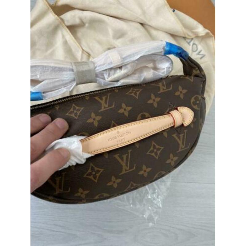 Louis vuitton bumbag!!