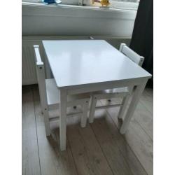 ikea tafel en stoeltjes