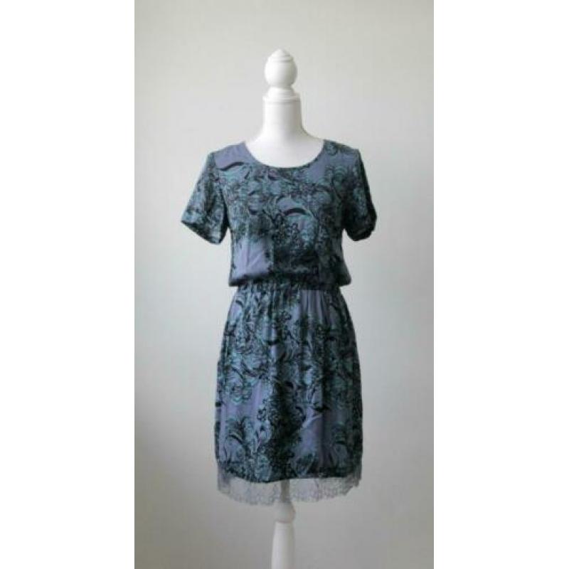 Vero Moda - NIEUW / prachtige jurk kant / blauw / maat S
