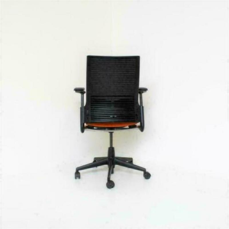 Ahrend 2020: Oranje/Zwart, Bureaustoelen/Burostoelen.