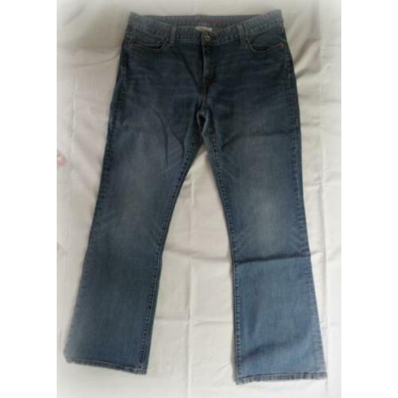 Levi's mid Rise boot 553 mt 44 (36) (strech)