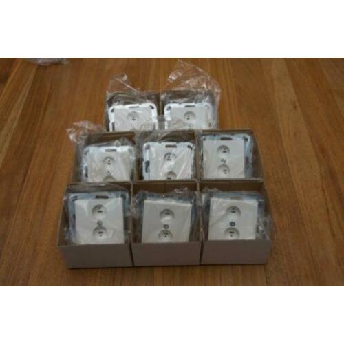 Gira luidspreker contactdoos (8x)